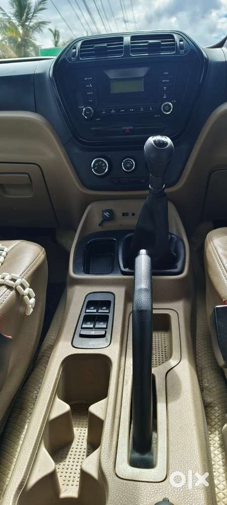 Mahindra Tuv 300 T6 Plus, 2016, Diesel