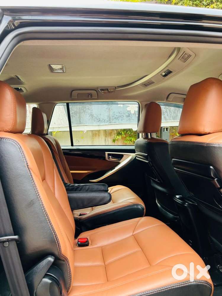 Toyota Innova Crysta