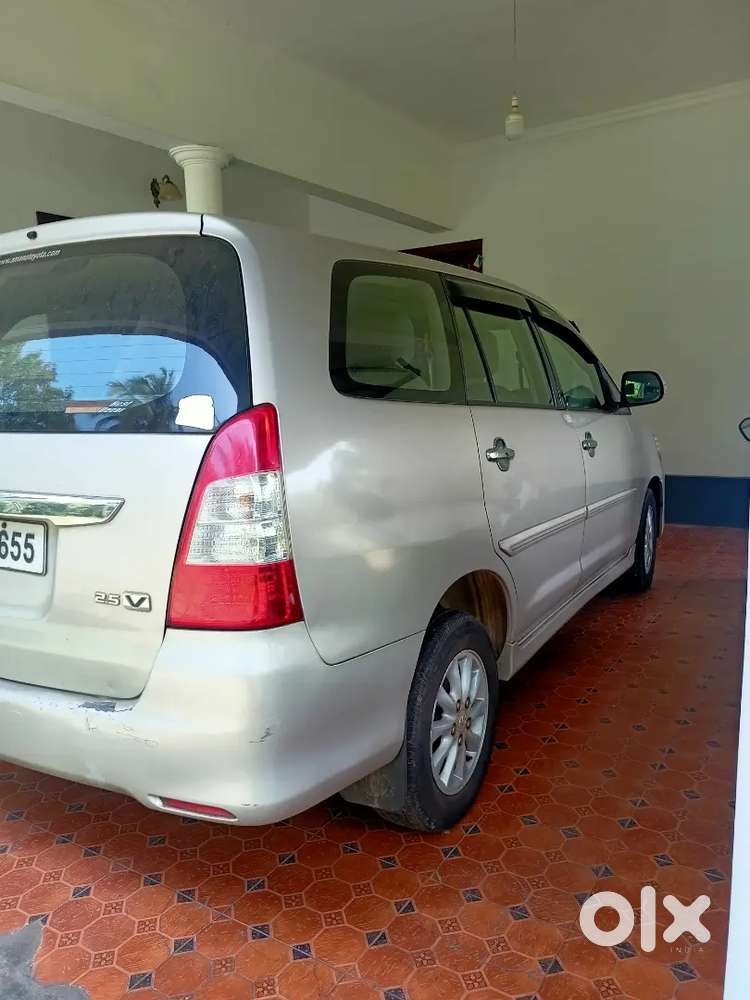 Toyota Innova Diesel 2012