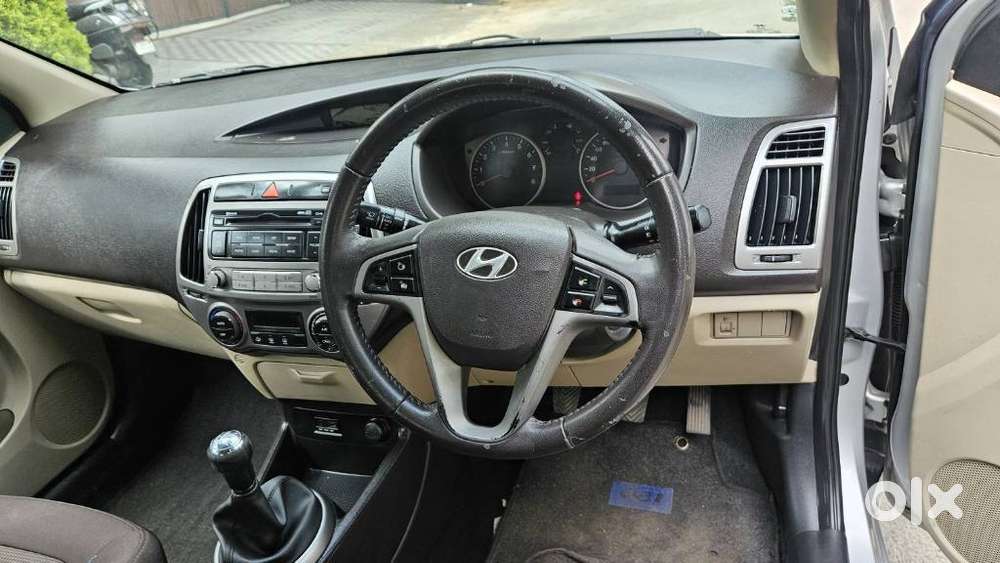 Hyundai I20 Sportz Plus, 2014, Petrol
