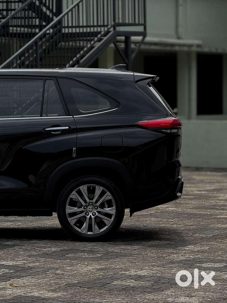 Toyota Innova Hycross 2.0 Zx (o) Hybrid 7 Str, 2023, Petrol