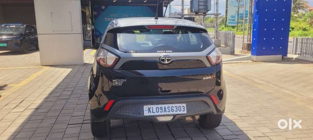 Tata Nexon Kraz Plus Amt, 2020, Petrol