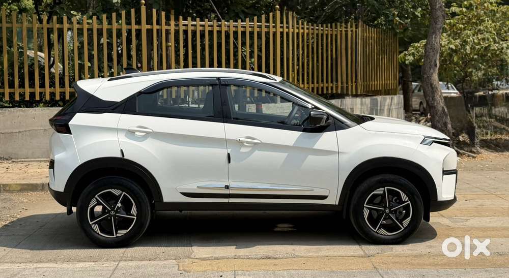 Tata Nexon, 2025, Petrol