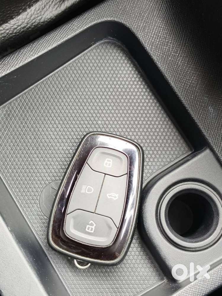 Tata Punch Accomplished Amt, 2021, Petrol