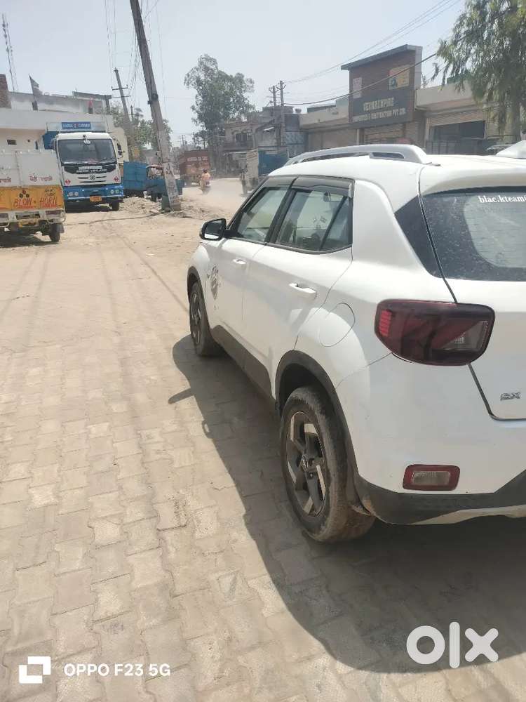 Hyundai Venue 2021 Petrol 60450 Km Driven