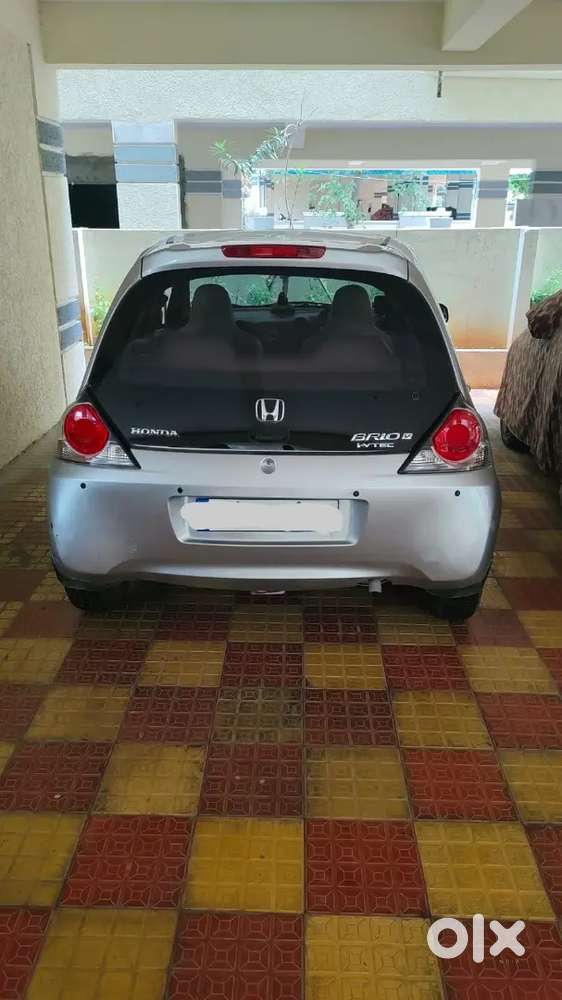Honda Brio V Automatic 2012