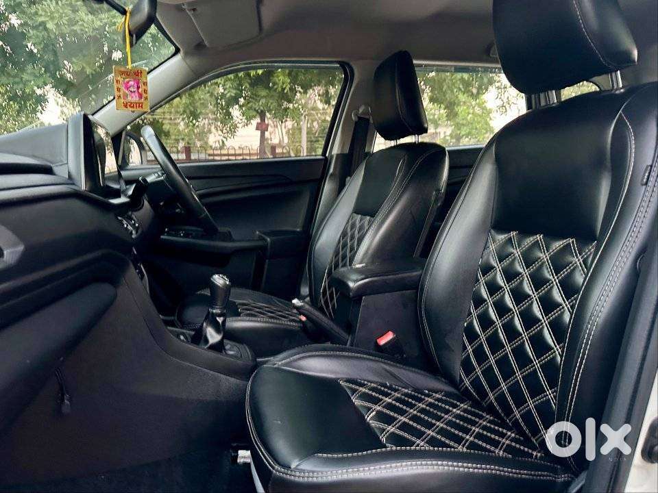 Maruti Suzuki Brezza Lxi S-cng, 2023, Cng & Hybrids