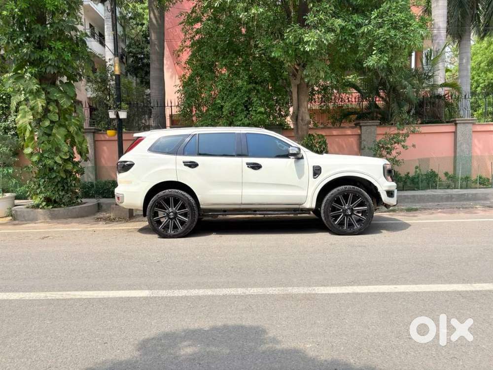 Ford Endeavour 2.2 Trend At 4x2, 2016, Diesel