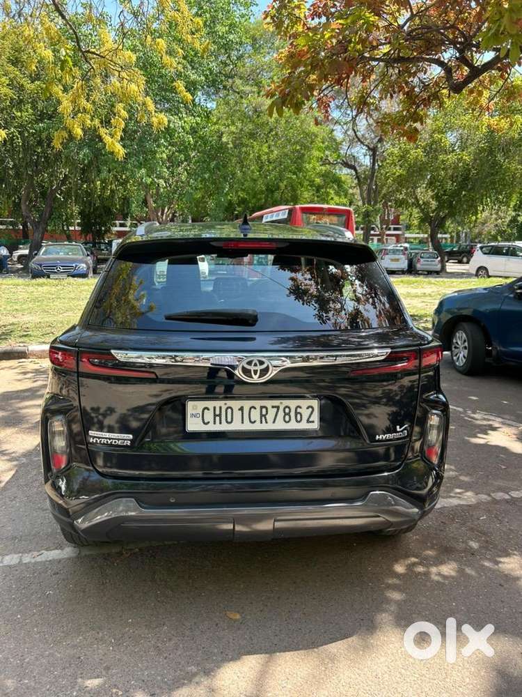 Toyota Urban Cruiser Hyryder 2023 Petrol 82000 Km Driven