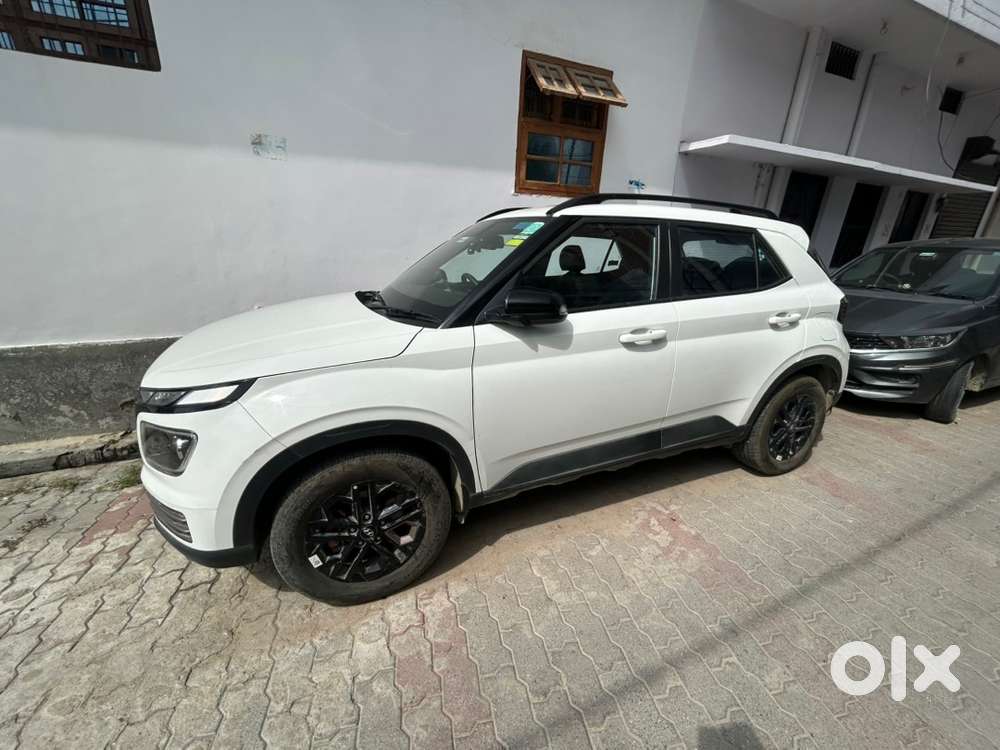 Less Driven Hyundai Venue 2024 Petrol