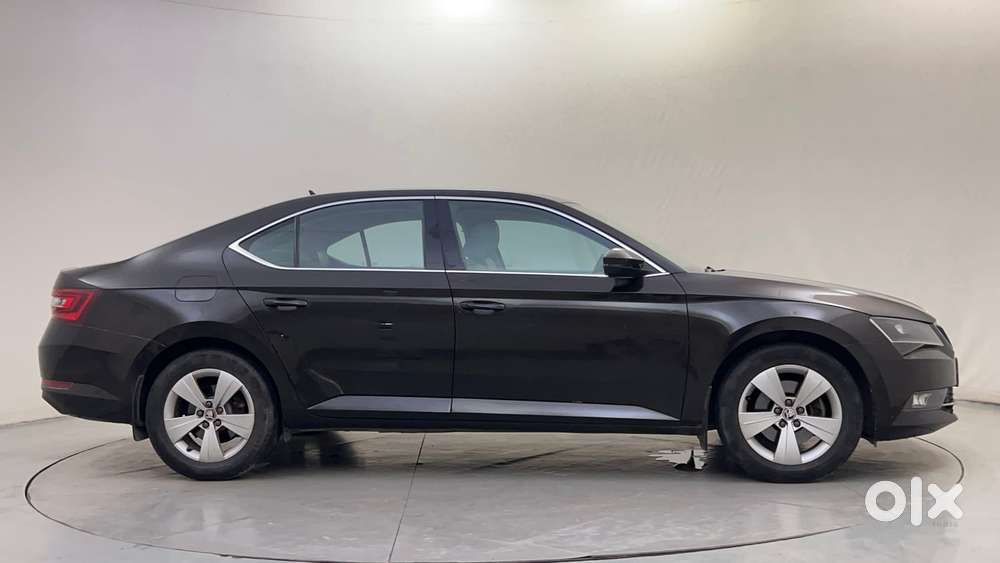 Skoda Superb [ ] 1.8 Style Tsi At, 2018, Petrol