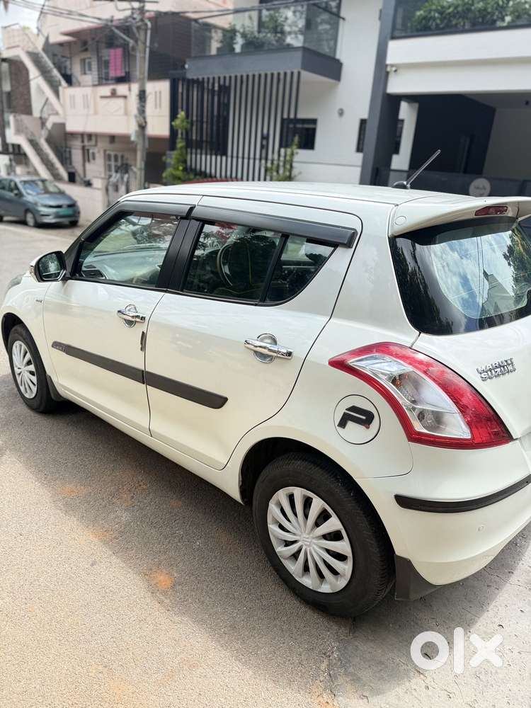 Maruti Suzuki Swift Vxi Optional, 2015, Petrol