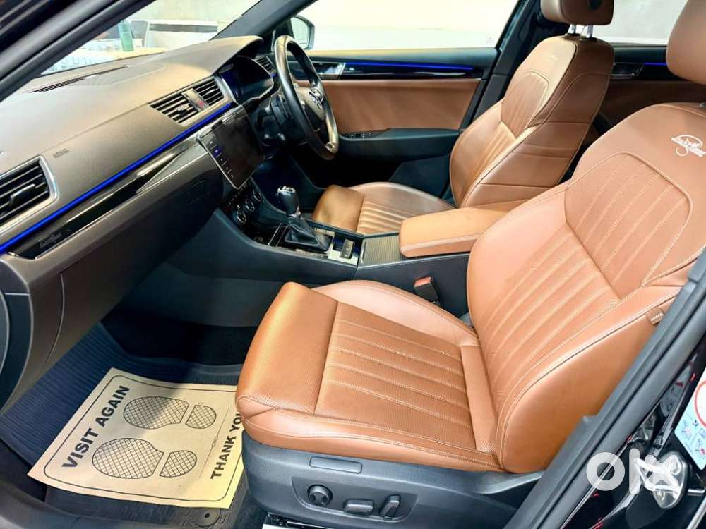 Skoda Superb 2.0 L&k Tsi At, 2023, Petrol