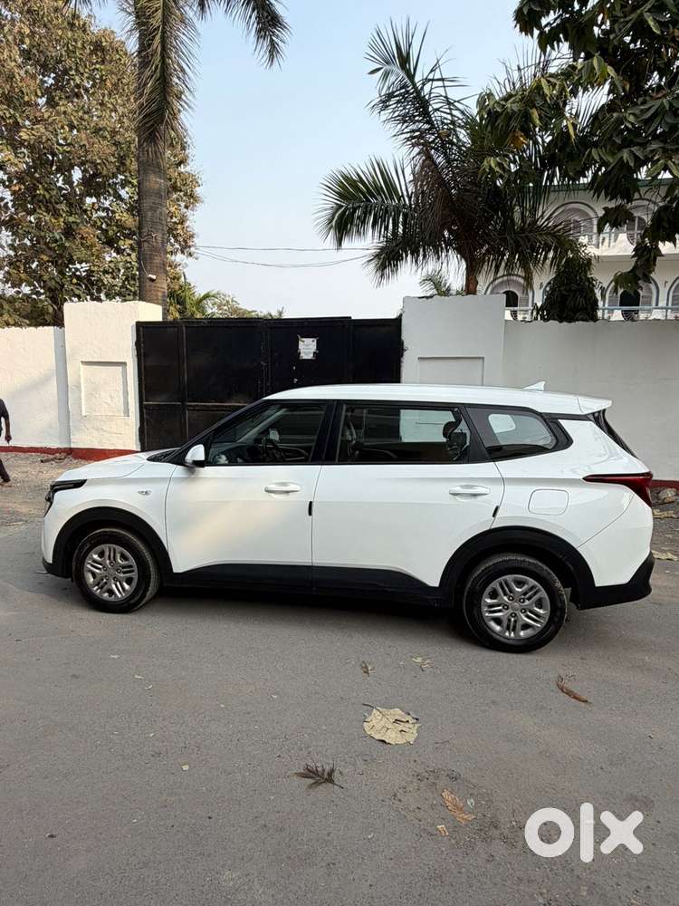 Kia Carens 1.4 Premium 7 Str, 2022, Petrol