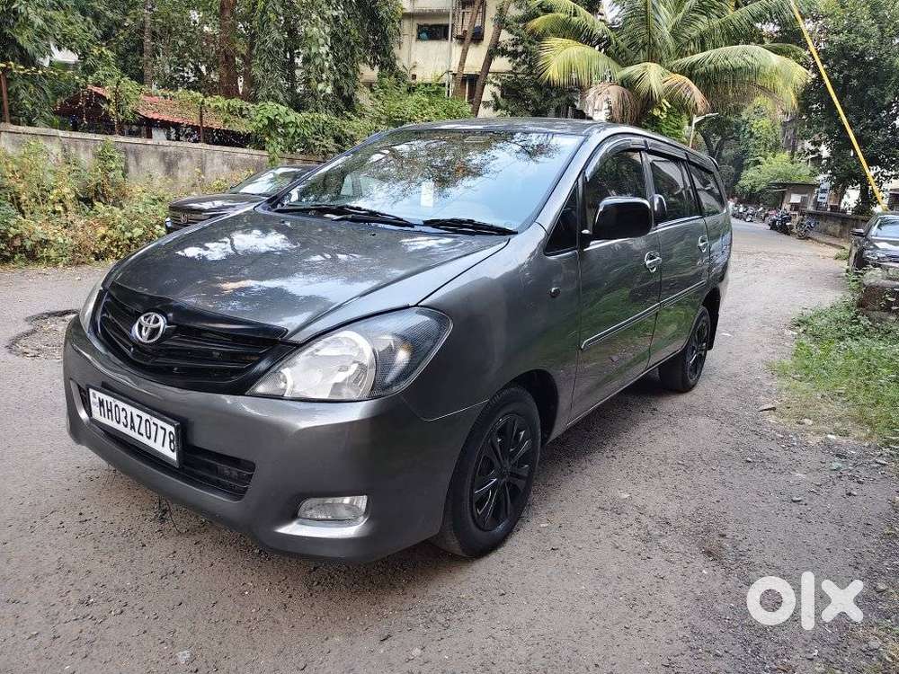 Toyota Innova 2.5 G (diesel) 8 Seater, 2011, Diesel
