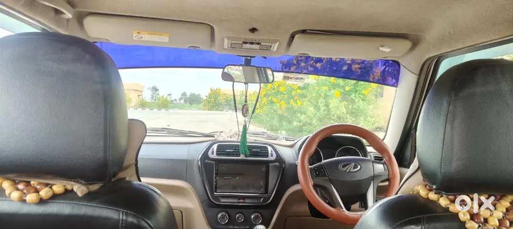 Mahindra Tuv 300 2017
