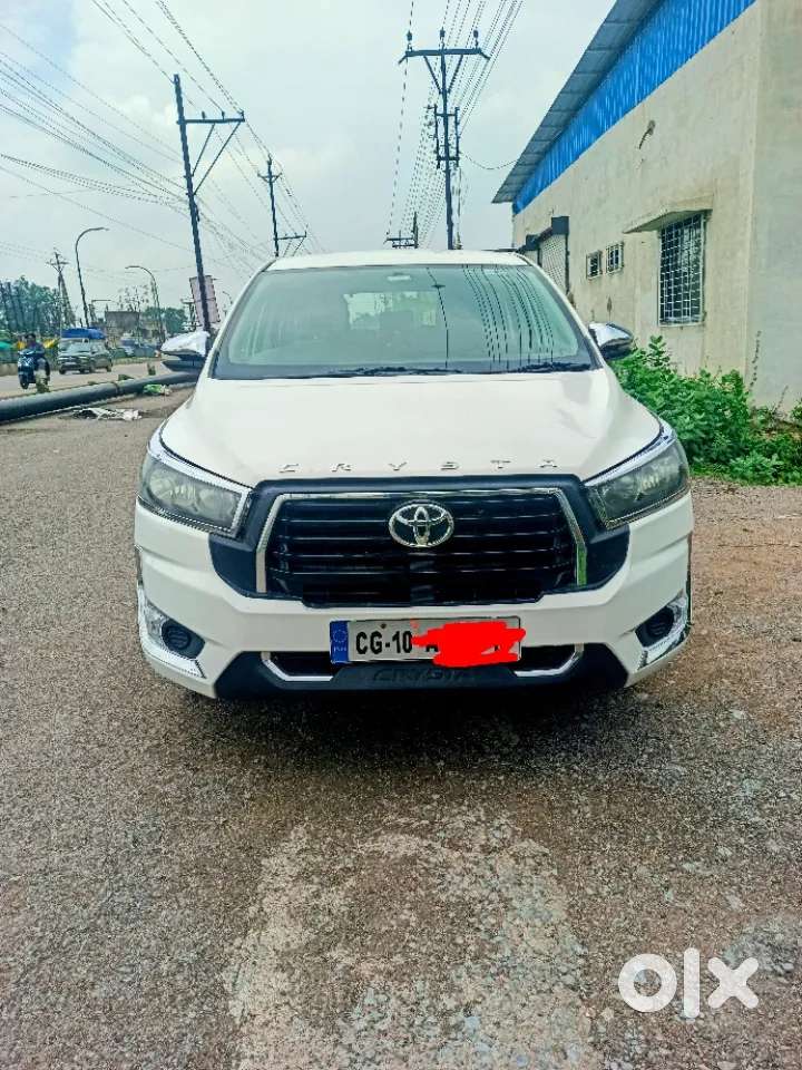 Toyota Innova Crysta [2020-ongoing] 2.4 Gx 8 Str, 2017, Diesel