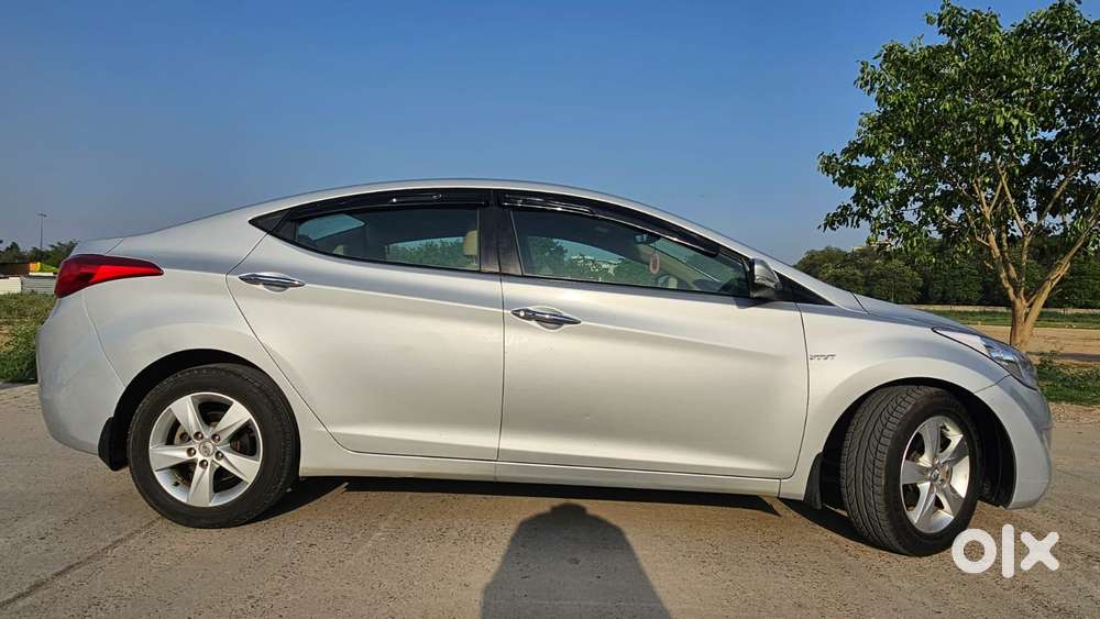 Hyundai Elantra 1.8 Sx Mt, 2014, Petrol