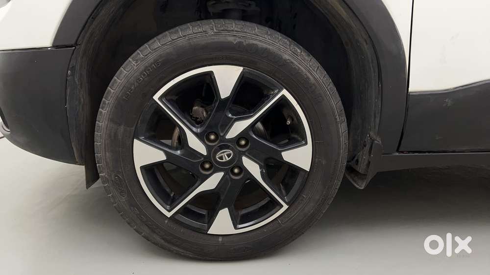 Tata Punch 1.2 Revotron Creative Amt Dual Tone, 2022, Petrol