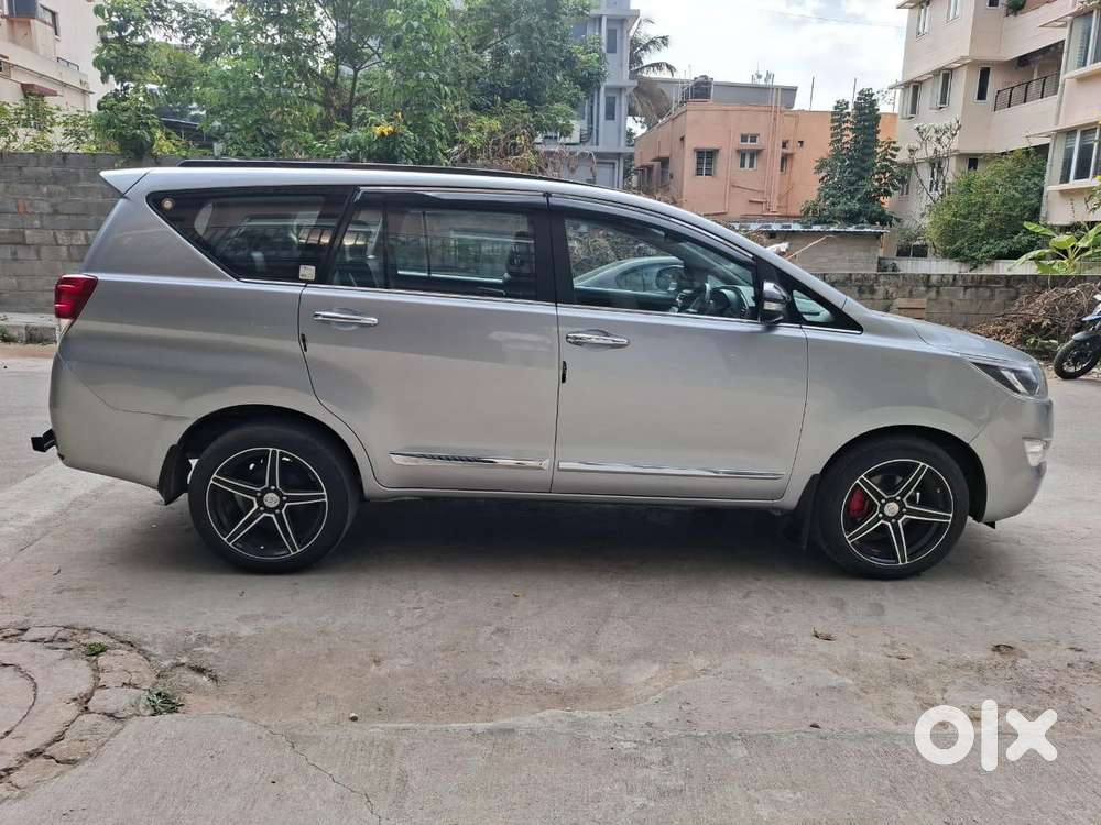 Toyota Innova Crysta 2.4 V 7 Str, 2016, Diesel