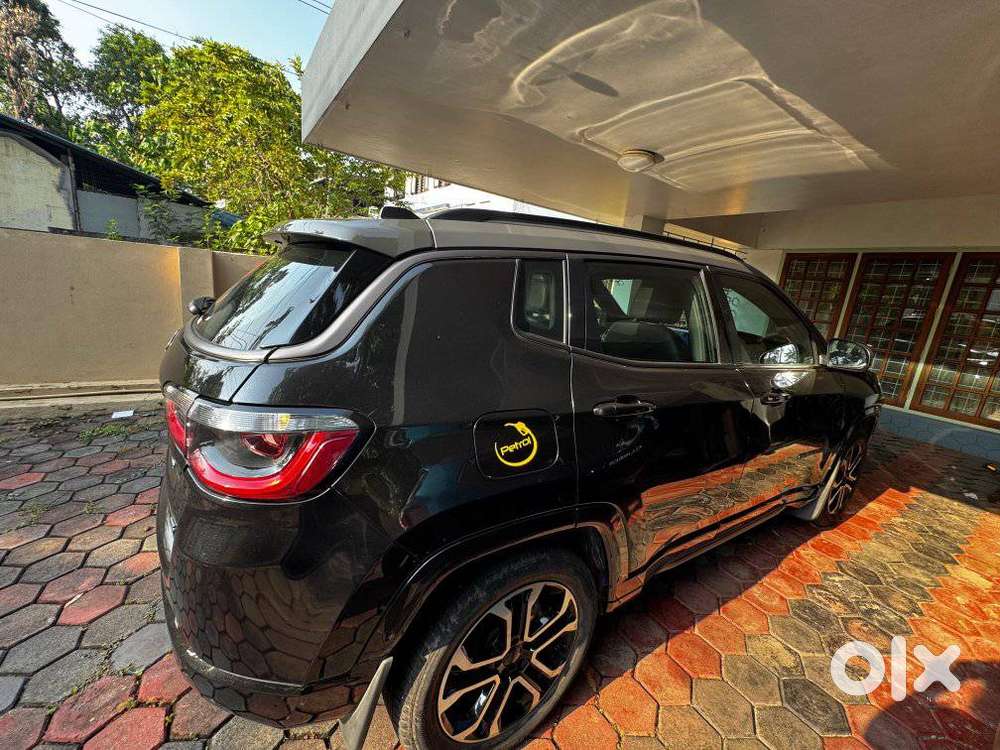 Jeep Compass 2.0 Limited Option 4x4 Black, 2023, Petrol