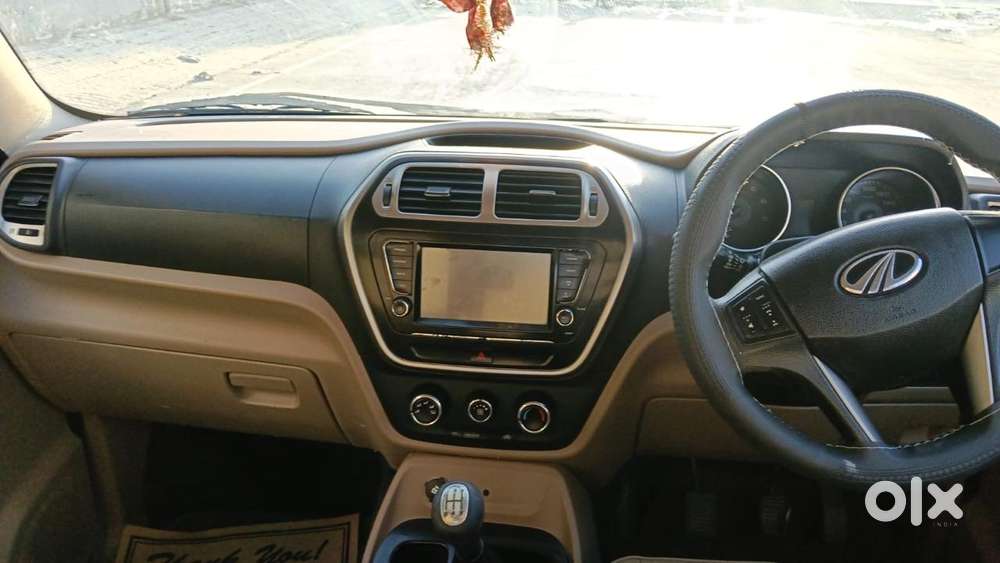 Mahindra Tuv 300 T10, 2019, Diesel