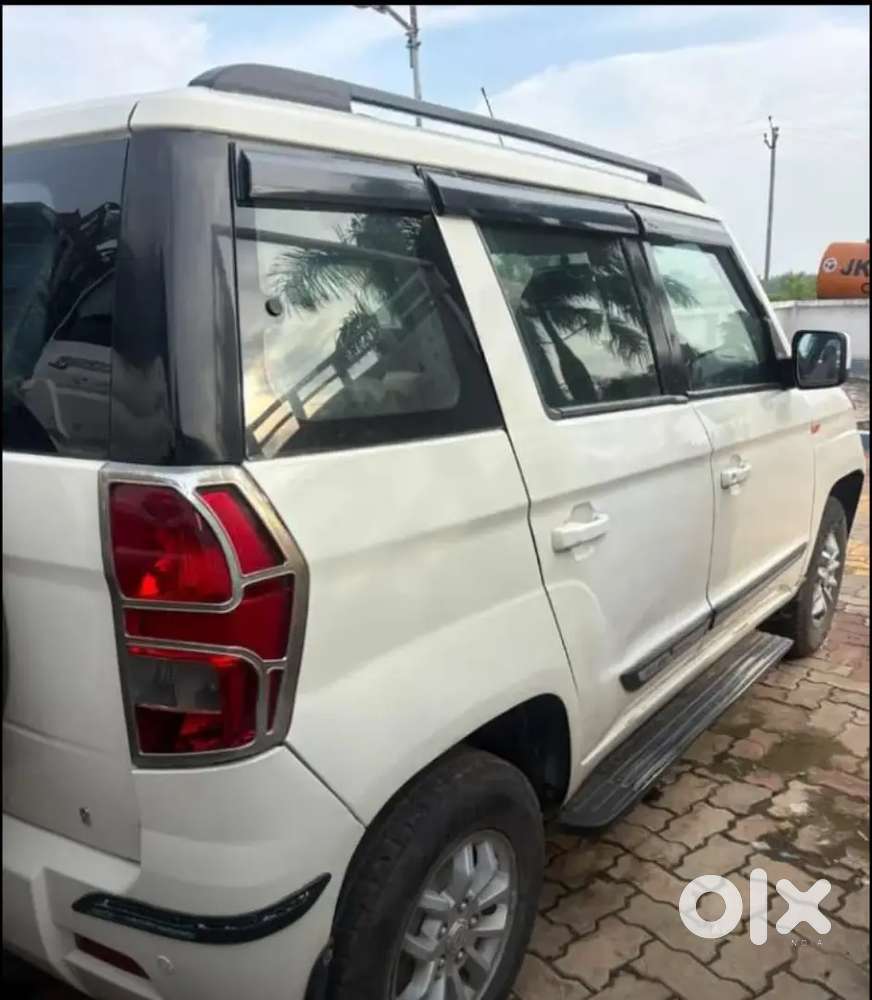 Mahindra Tuv 300 2016