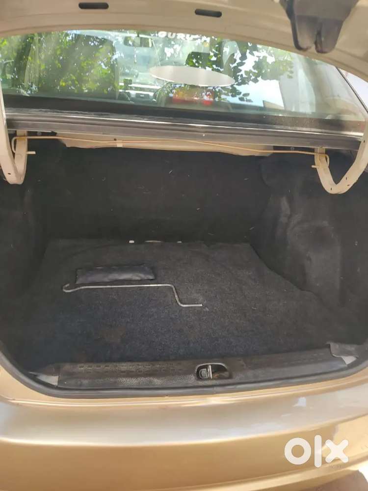 Maruti Suzuki Dzire 2011 Petrol 90000 Km Driven