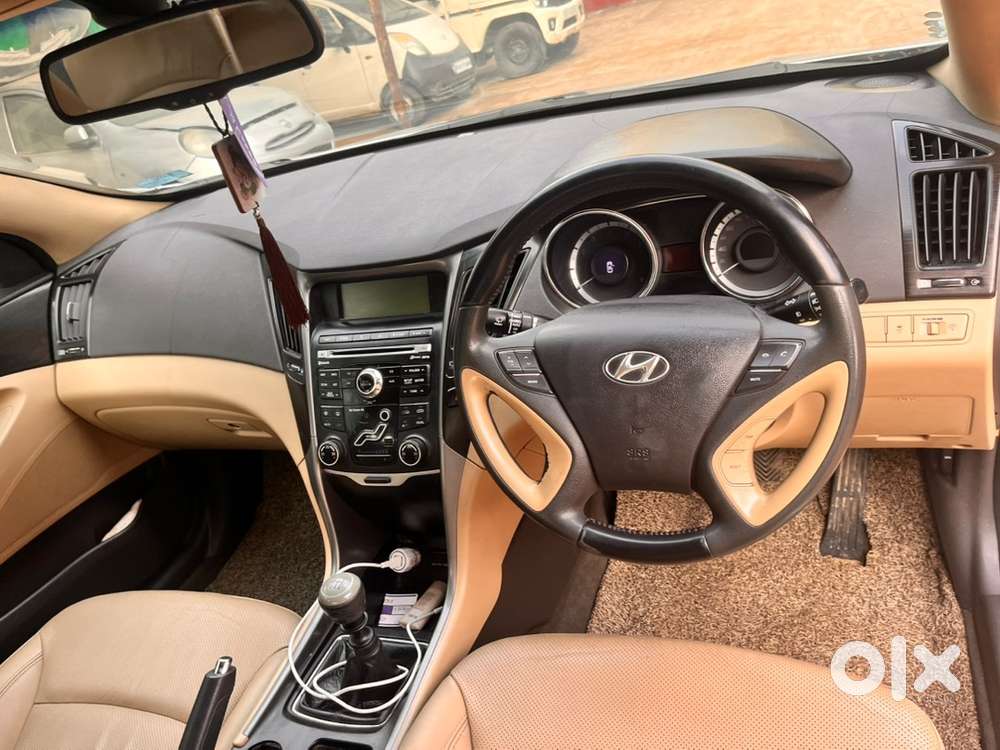 Hyundai Sonata Transform 2012