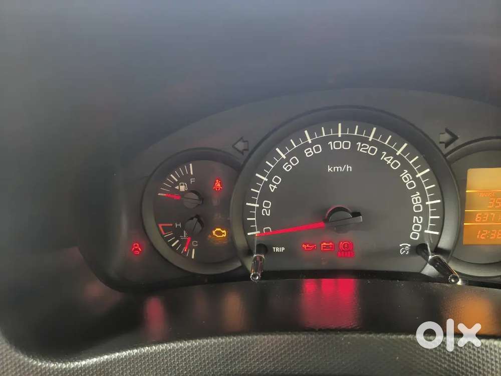Maruti Suzuki Swift Lxi 2017