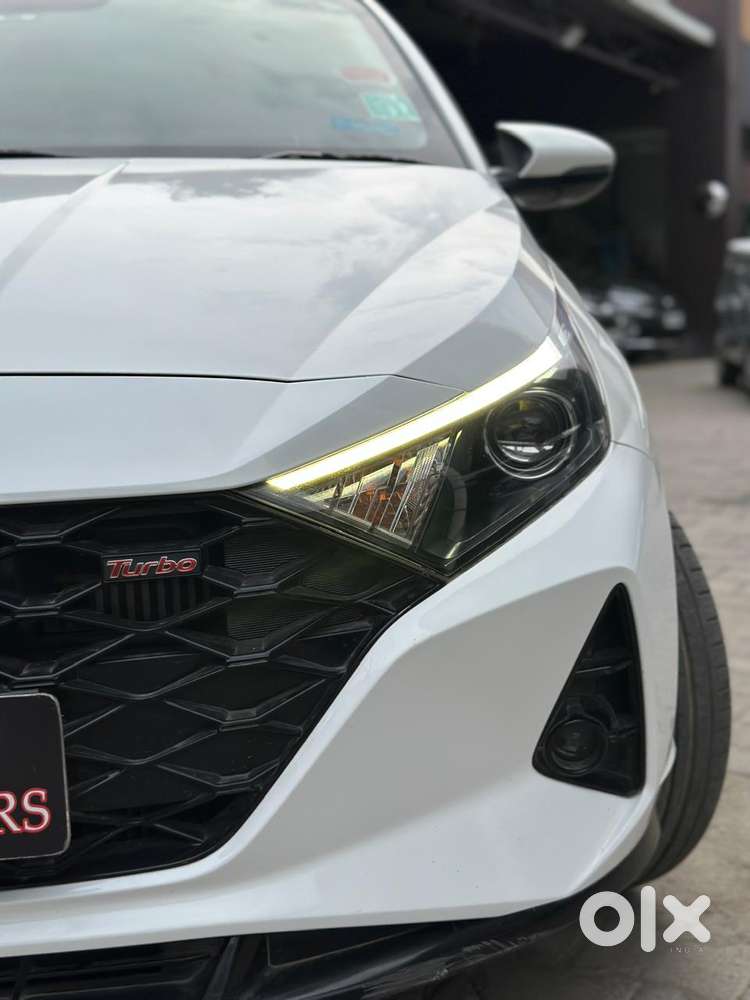 Hyundai I20 1.4 Asta (o) At With Sunroof, 2021, Petrol