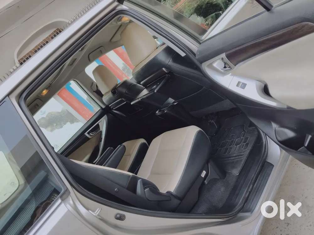 Toyota Innova Crysta 2019 Diesel 100000 Km Driven