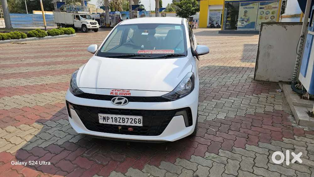 Hyundai Aura 2023 Petrol 36000 Km Driven Under Warranty