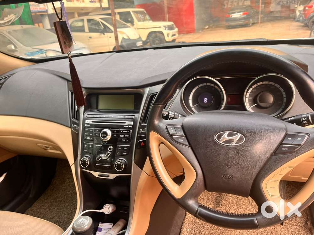 Hyundai Sonata Transform 2012