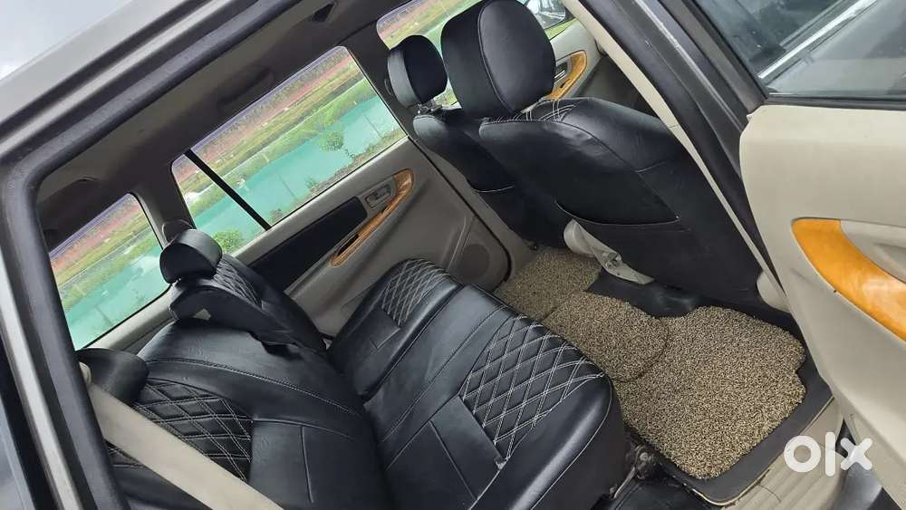 Toyota Innova 2.5 V7 2012