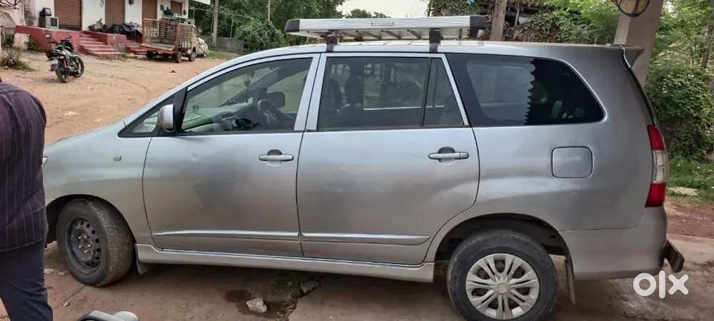 Toyota Innova 2015 Diesel 400000 Km Driven