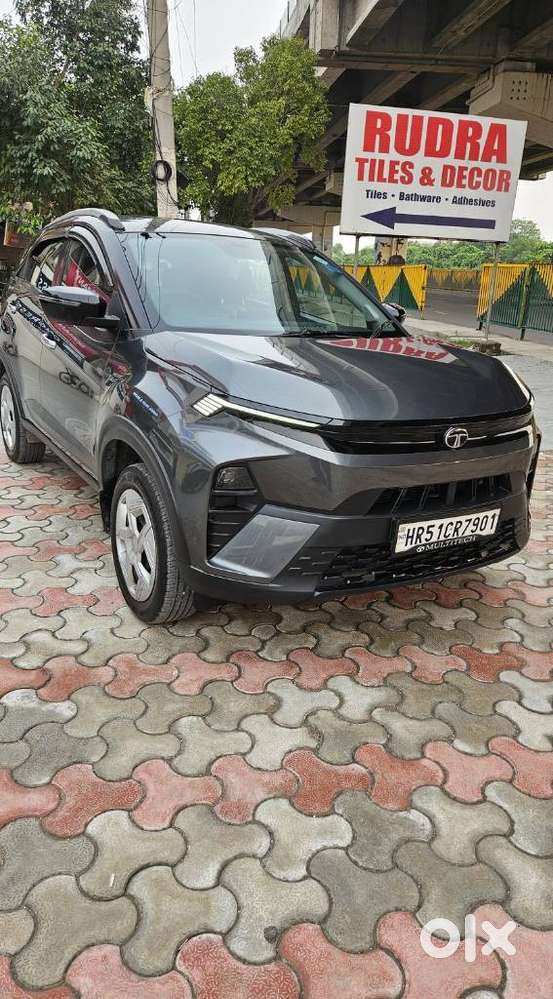 Tata Nexon Pure 1.2 S Revotron Petrol 6 Mt, 2025, Cng & Hybrids