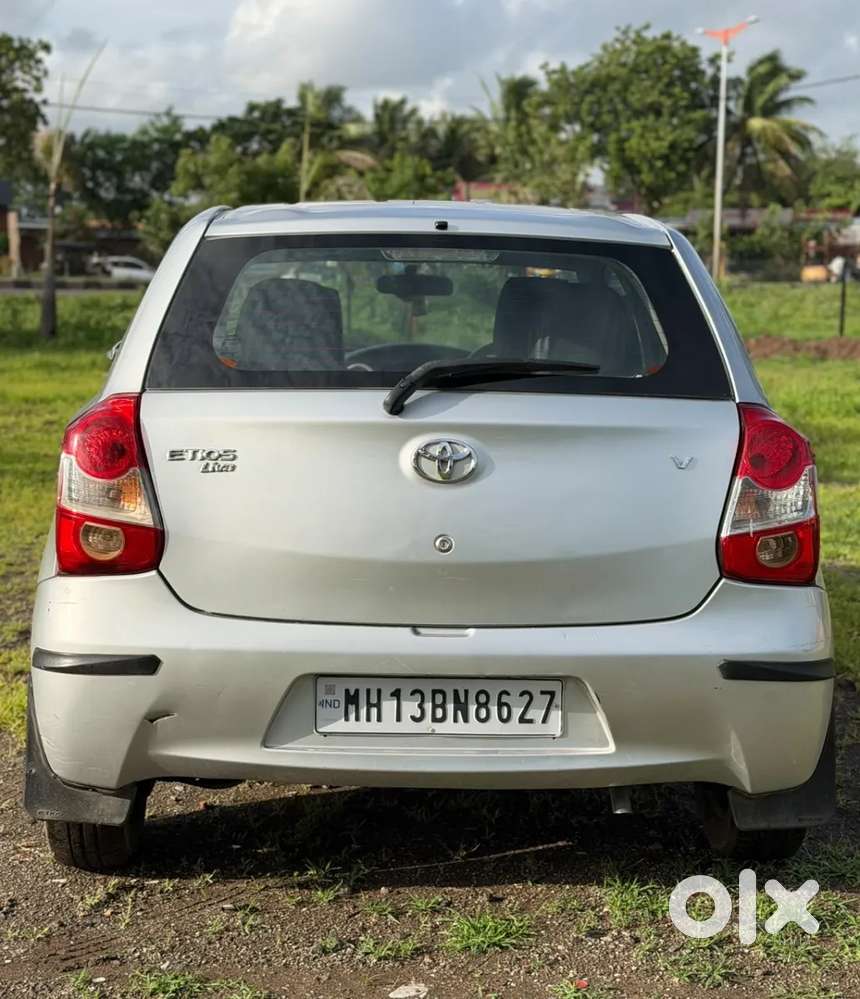 Toyota Etios 1.5 V, 2016, Petrol