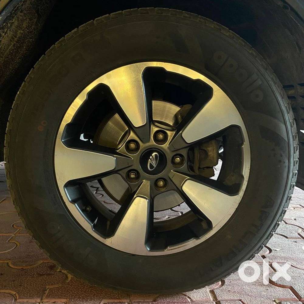 Mahindra Alturas G4 4wd At, 2018, Diesel