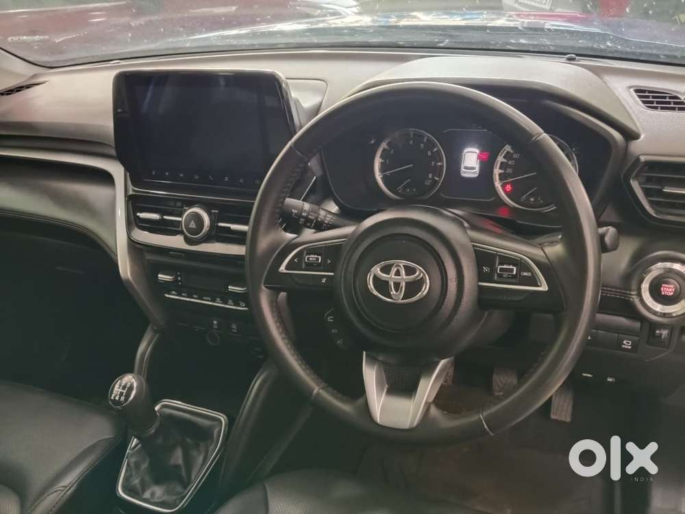 Toyota Urban Cruiser Hyryder, 2023, Petrol