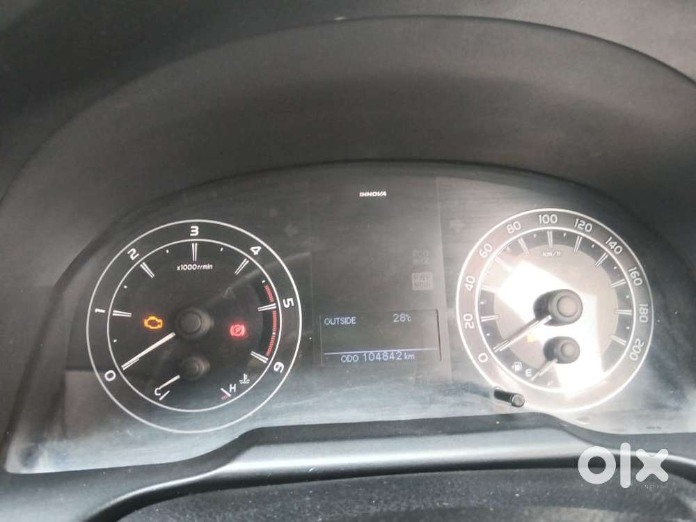 Toyota Innova Crysta 2.4 Gx Mt 8s, 2017, Diesel