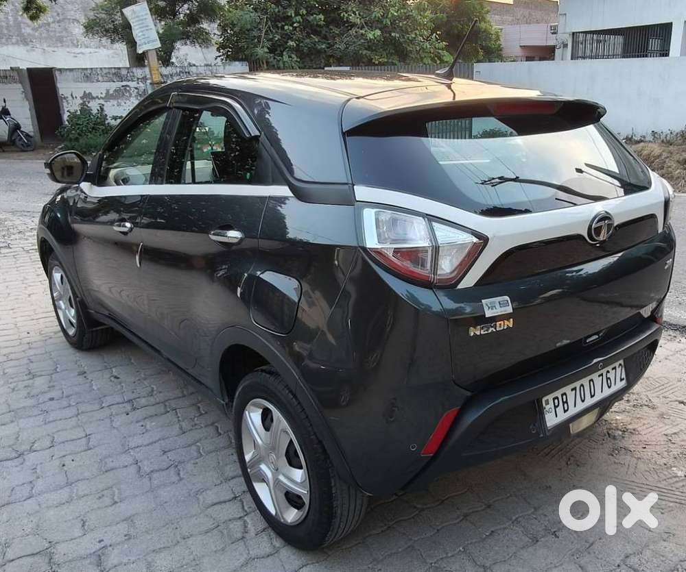 Tata Nexon 1.5 Revotorq Xm (s), 2018, Diesel
