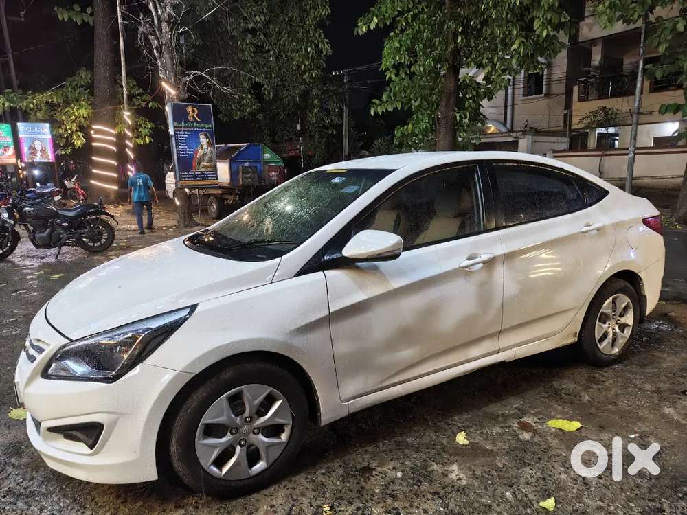 Hyundai Verna Fluidic 2015 Manual 111211 Km