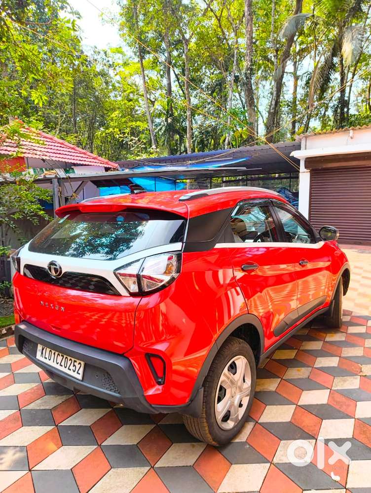 Tata Nexon 1.2 Revotron Xm (s), 2023, Petrol