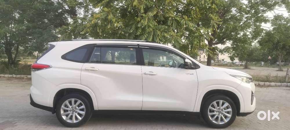 Toyota Innova Hycross 2.0 Vx Hybrid 7 Str, 2023, Diesel