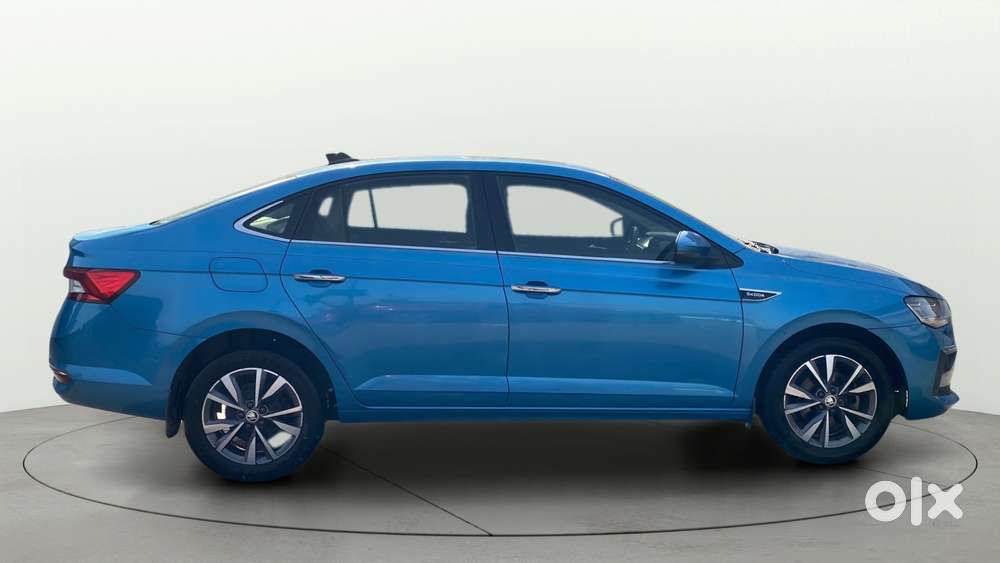 Skoda Slavia Style 1.0l Tsi Mt, 2023, Petrol