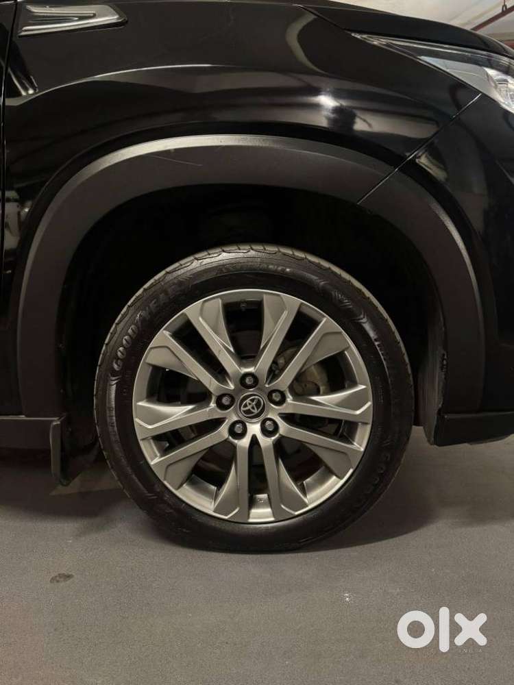 Toyota Innova Hycross 2.0 Zx (o) Hybrid 7 Str, 2023, Petrol