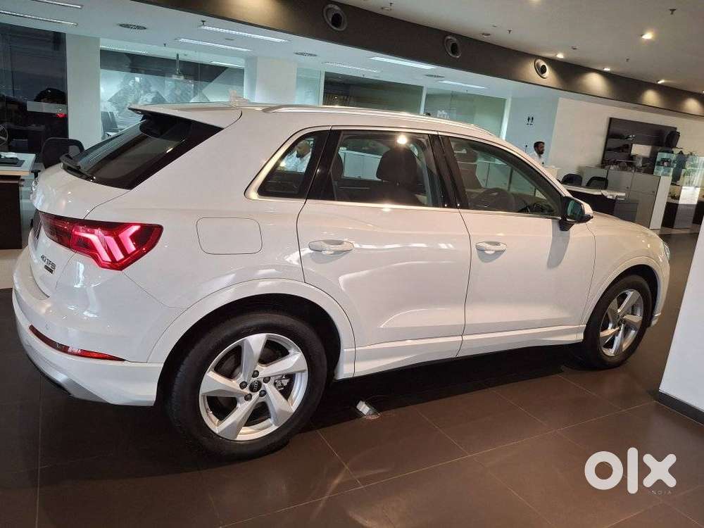 Audi Q3 40 Tfsi Technology, 2023, Petrol