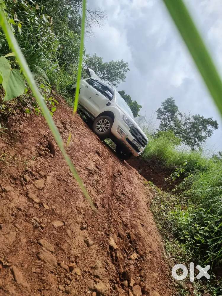 Ford Endeavour Titanium 2017