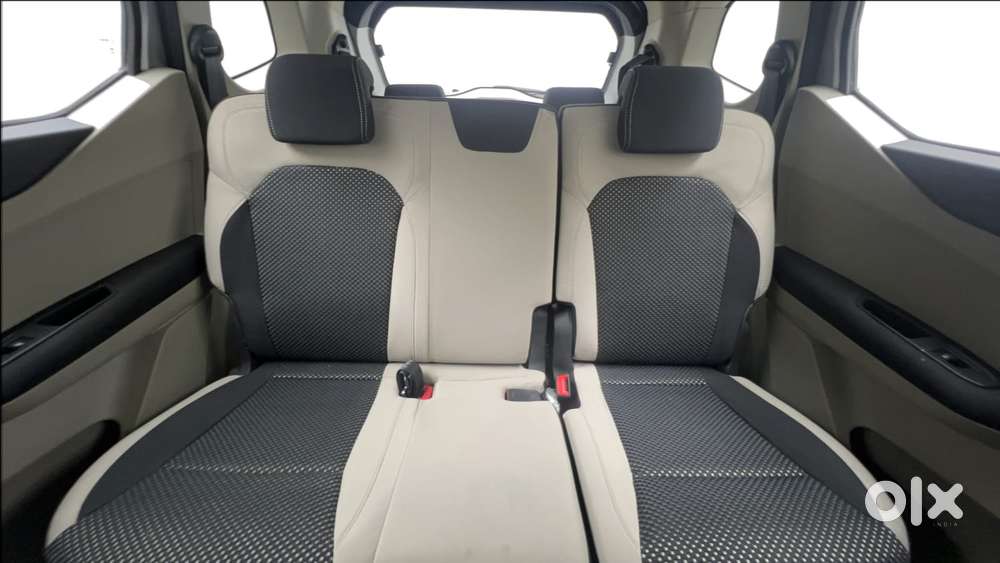 Renault Triber 1.0 Rxz Dual Tone, 2021, Petrol